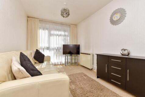 Lounge / Kitchen