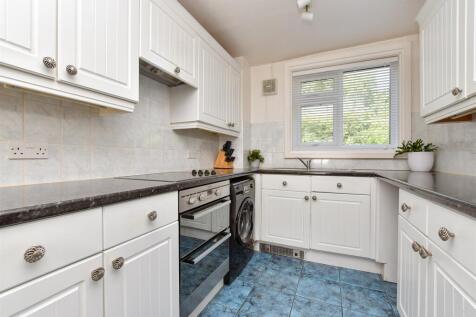 Lounge / Kitchen
