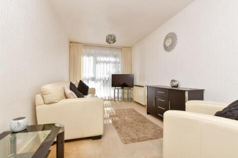 Lounge / Kitchen