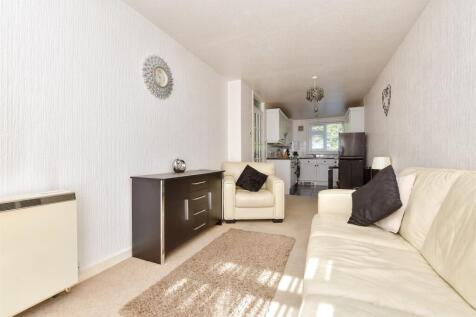 Lounge / Kitchen