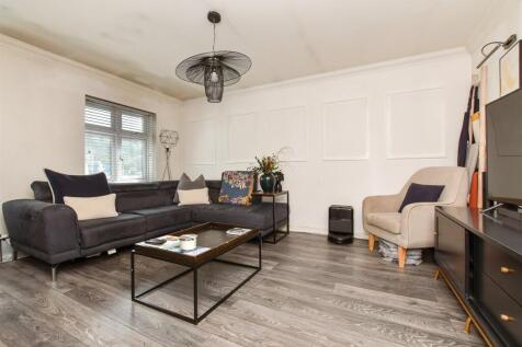 Kitchen / Lounge