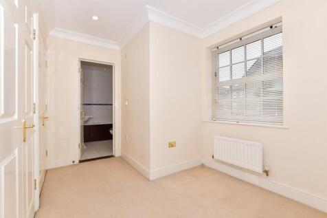 Walk-In Wardrobe