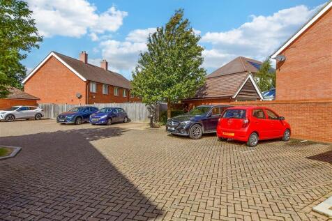 Driveway/Parking
