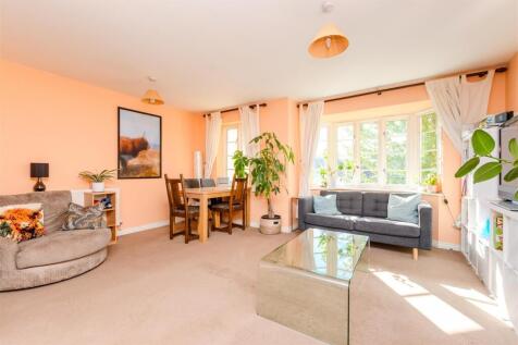 Lounge/Kitchen