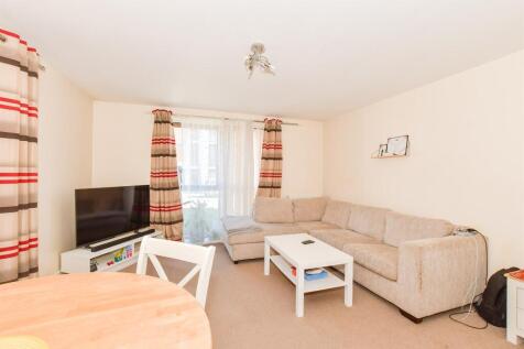 Lounge/Dining Area