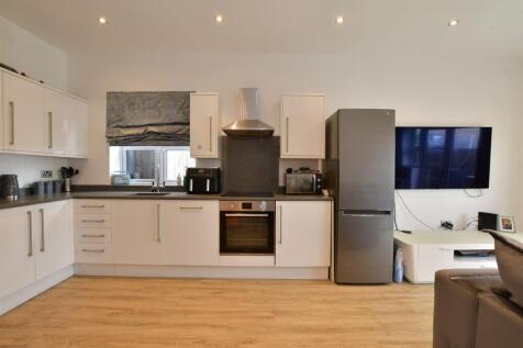 Lounge/Kitchen /Dining Room
