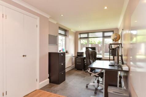 Study/ Bedroom 6