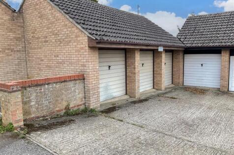 Garage En-Bloc (1st On Left)