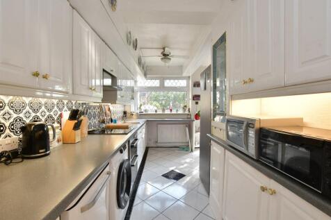 Kitchen/Breakfast Area