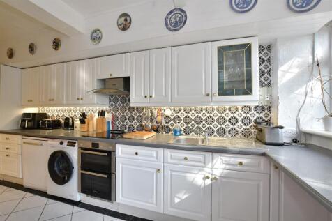 Kitchen/Breakfast Area