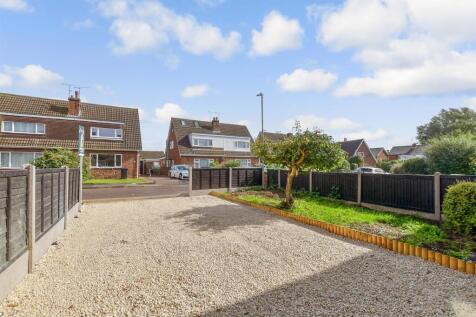 Driveway/Parking