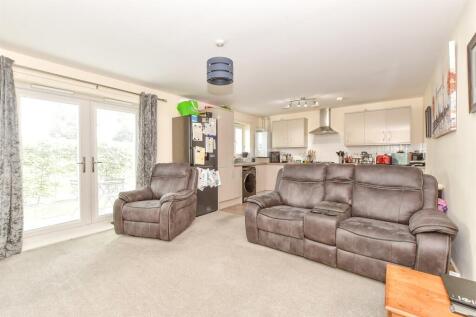 Lounge/Kitchen