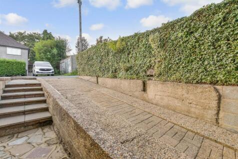 Driveway/Parking