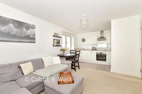 Kitchen/ Lounge