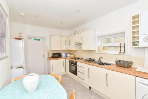 Kitchen/ Breakfast Room
