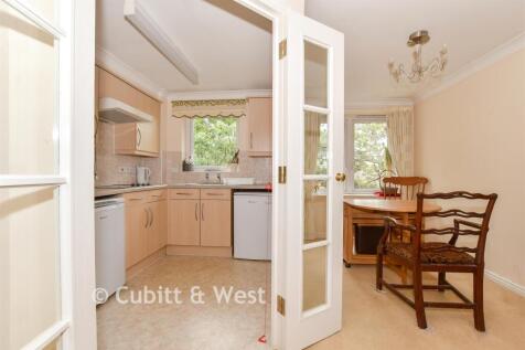 Lounge/ Dining Room