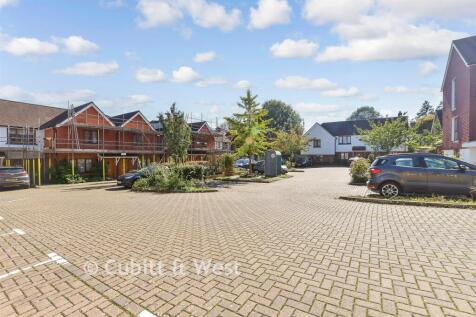 Driveway/Parking