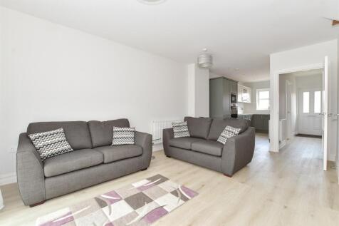 Lounge/Dining Area