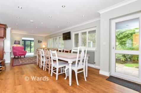 Living/Dining Area