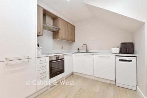 Lounge / Kitchen