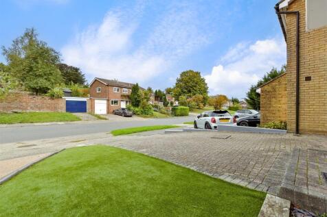 Driveway/Parking