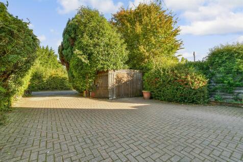 Driveway/Parking