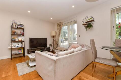 Kitchen / Living Room
