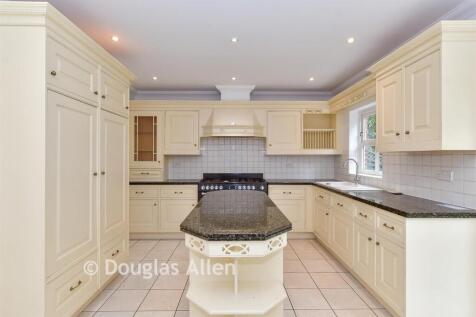 Kitchen/ Breakfast Room