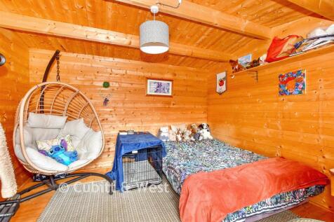 Workshop/Outbuildings