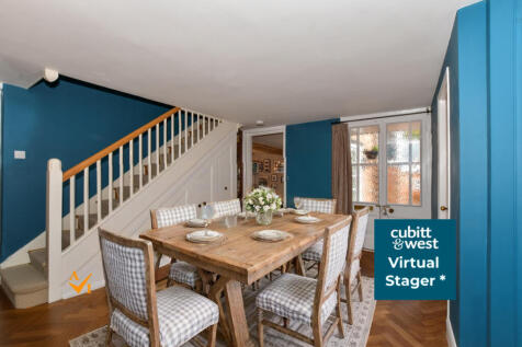 Entrance Hall (Farmhouse Style)