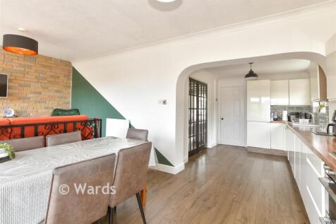 Kichen/Dining Area