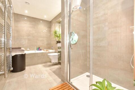 En-Suite Bathroom