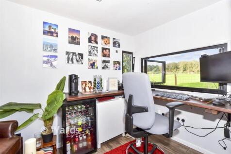 Workshop/Outbuildings