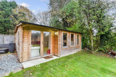 Workshop/Outbuildings