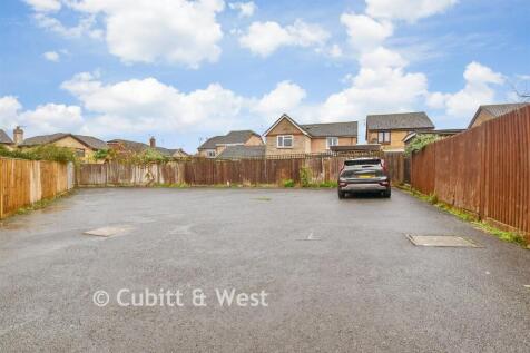 H9H69 - Driveway/Parking