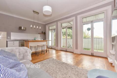 Kitchen/ Living Area