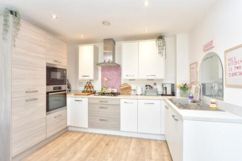 Kitchen/ Living Area