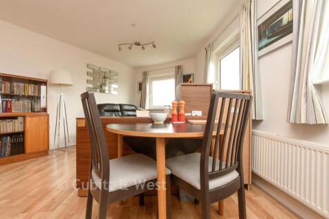 Kitchen Lounge/Dining Room