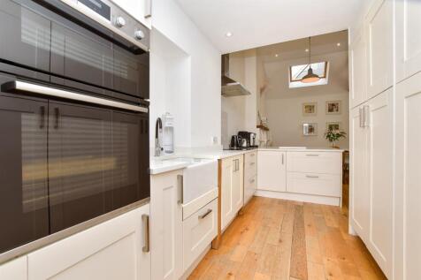 Kitchen / Living Room