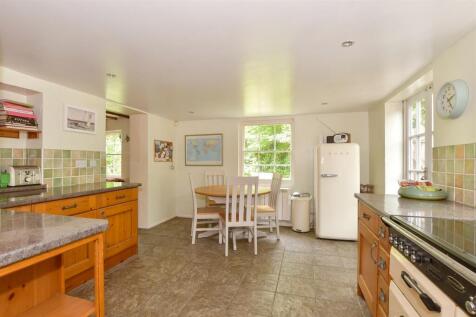 Kitchen/ Breakfast Room