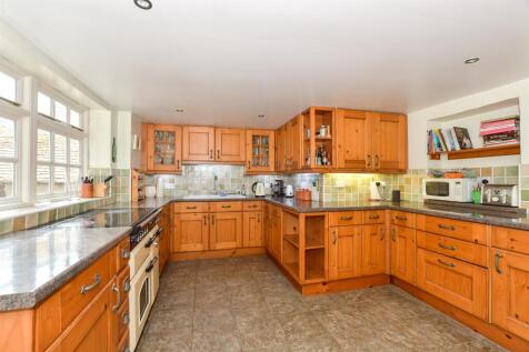 Kitchen/ Breakfast Room