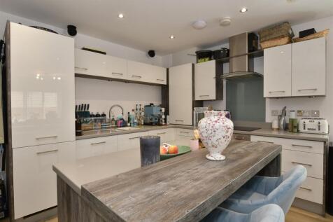 Lounge/Kitchen/ Dining Room
