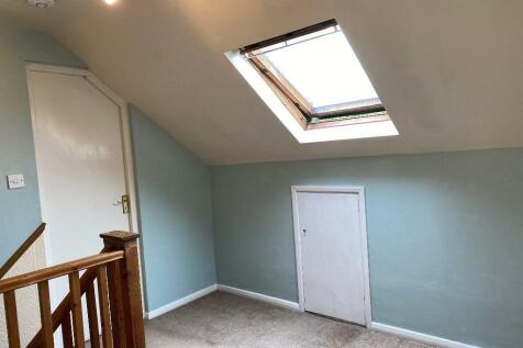 2nd Floor Landing and Room