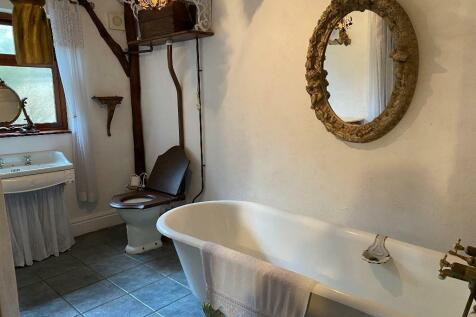 GF Bathroom