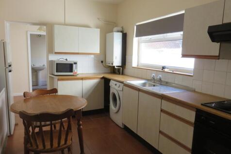 Flat 1 Kitchen
