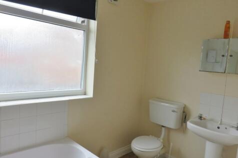 Flat 2 Bathroom