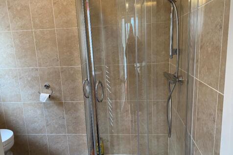GF Shower Room