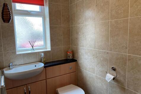 GF Shower Room