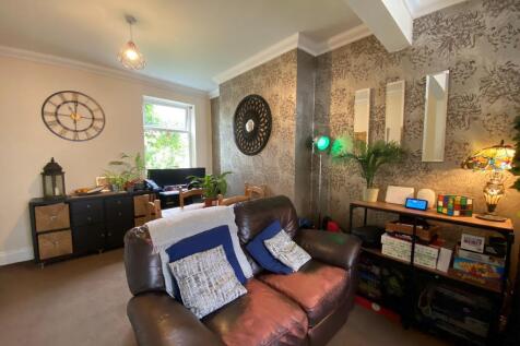 Lounge/Dining Area