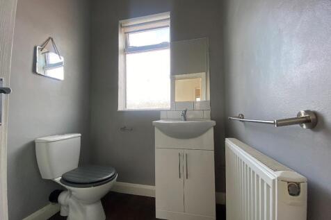 FF Shower Room